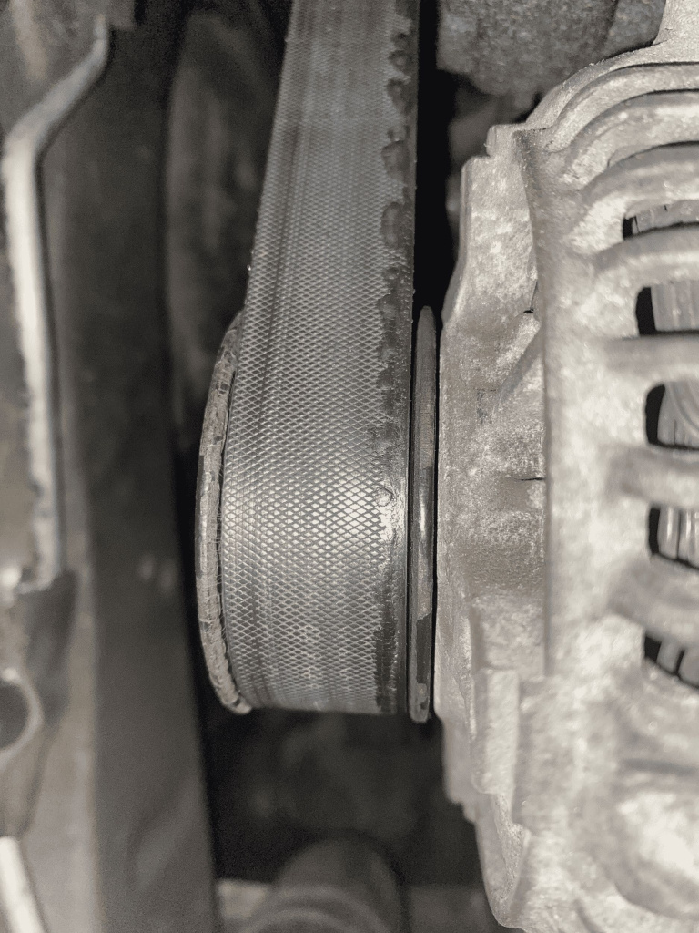 Почему свистит ремень генератора на авто Почему свистит ремень генератора на авто